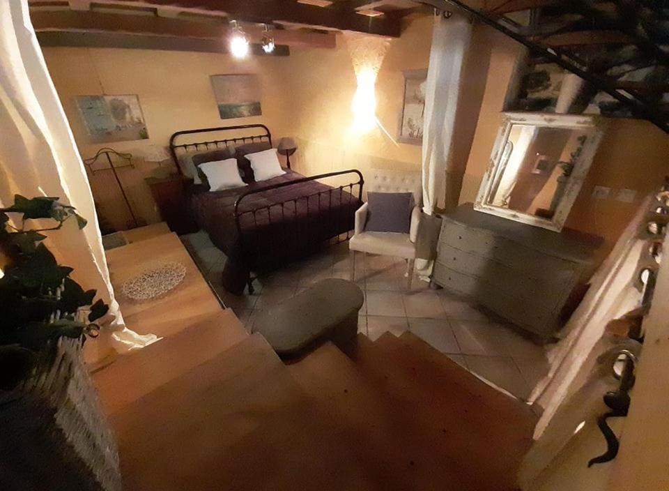 Joli Loft Dans Village Pittoresque Péret Exteriér fotografie
